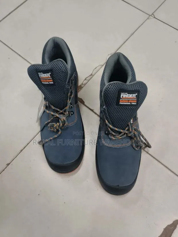 Finder Safety Boots · Photo 1