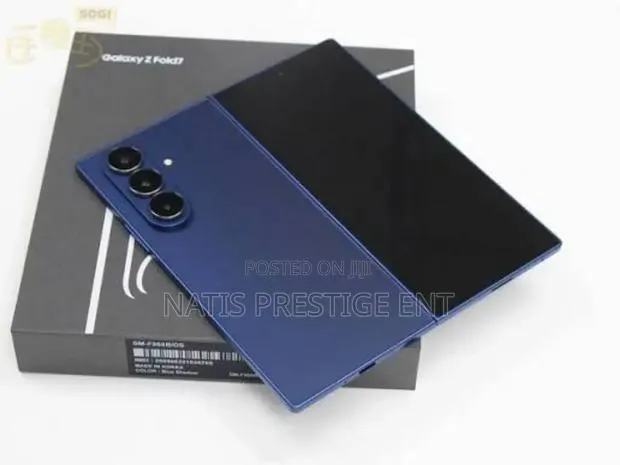 New Samsung Galaxy Z Fold7 512 GB Blue · Photo 1