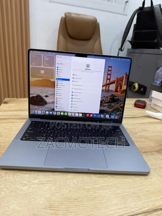 Laptop Apple MacBook Pro 2023 M3 8GB Apple M3 SSD 512GB · Photo 1