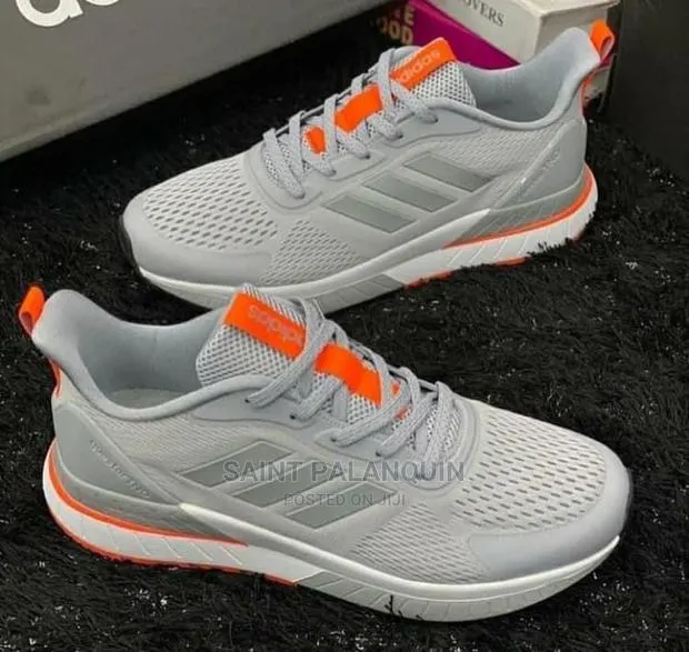 Adidas Sneaker · Photo 1