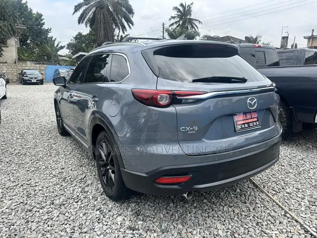 Mazda CX-9 Signature 2023 Gray · Photo 1