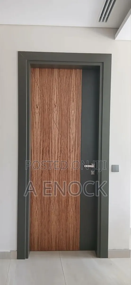 Professional Door Fixer · Photo 1