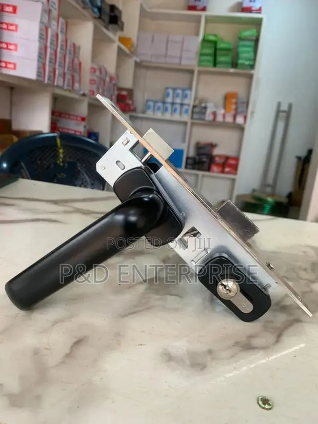 Quality Glass Door Lock (Complete) · Photo 1