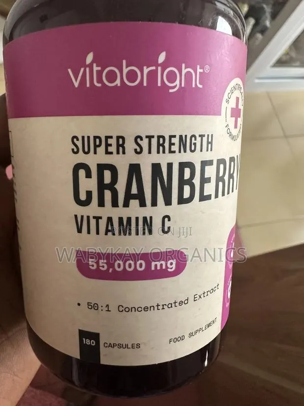 Cranberries Fruit + Vit C Capsules Extra Strength · Photo 1