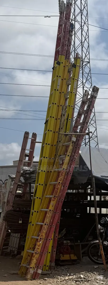 Extension and a-Frame Ladders for Rent · Photo 1