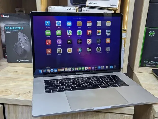 Laptop Apple MacBook Pro 2017 16GB Intel Core i7 SSD 512GB · Photo 1