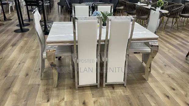 Dining Table T911 (+6) · Photo 1