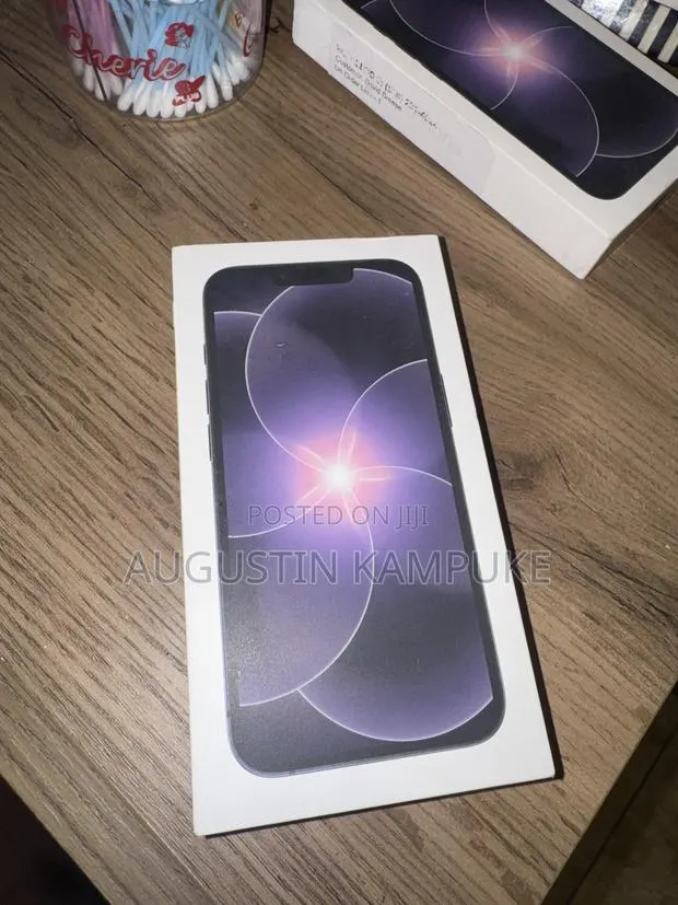New Apple iPhone 17e 256 GB Black · Photo 1