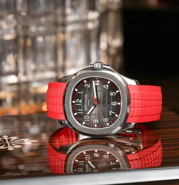 Patek Philippe Aquanaut Classic Watch · Photo 1