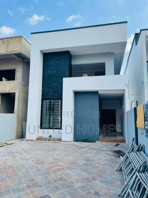 3bdrm House in Adjiriganor for Sale · Photo 1