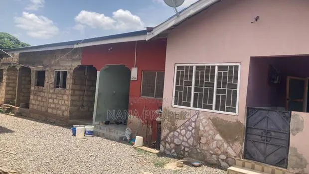 6bdrm House in Dodowa for sale · Photo 1