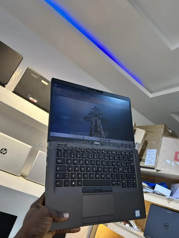 Laptop Dell Latitude 5400 8GB Intel Core i5 SSD 256GB · Photo 1