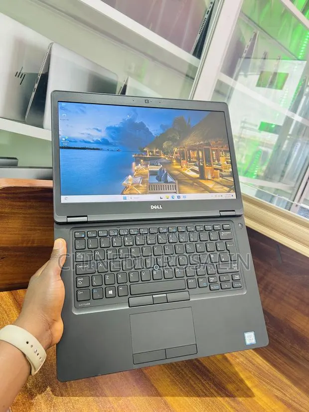 Laptop Dell Latitude 14 5480 8GB Intel Core i5 SSD 128GB · Photo 1