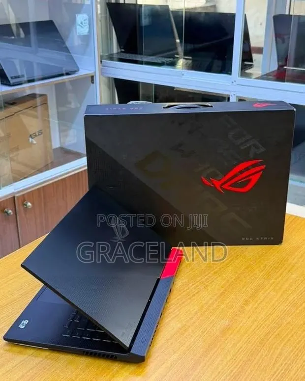 Laptop Asus ROG Strix G15 16GB AMD Ryzen 9 SSD 512GB · Photo 1