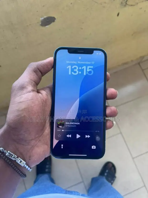 Apple iPhone 12 128 GB Blue · Photo 1