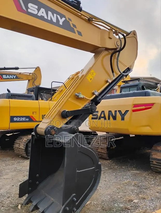 Sany 240 Excavator · Photo 1