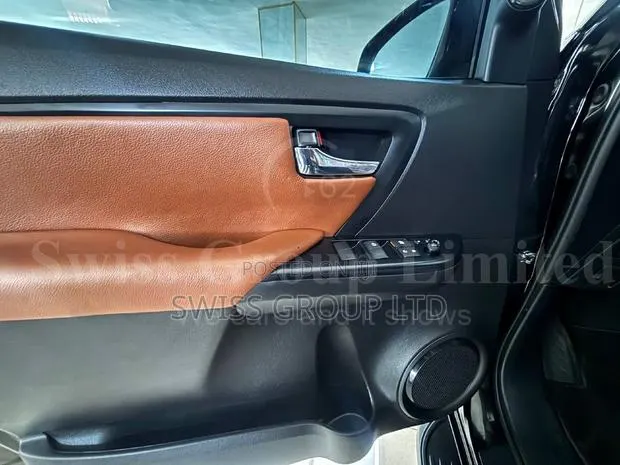 New Toyota Fortuner 2025 Black · Photo 1