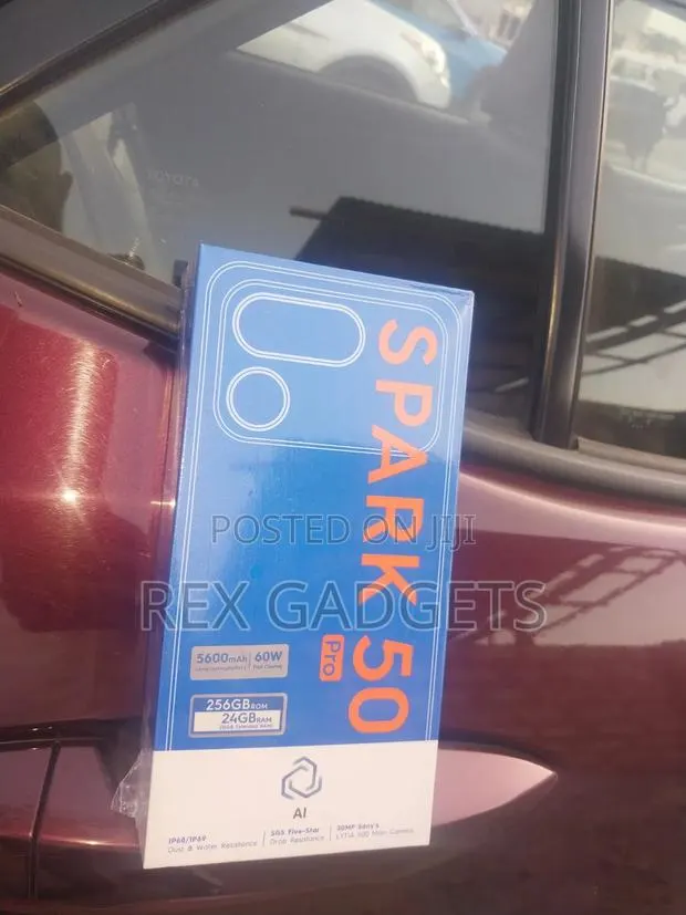 New Tecno Spark 50 Pro 256 GB Orange · Photo 1