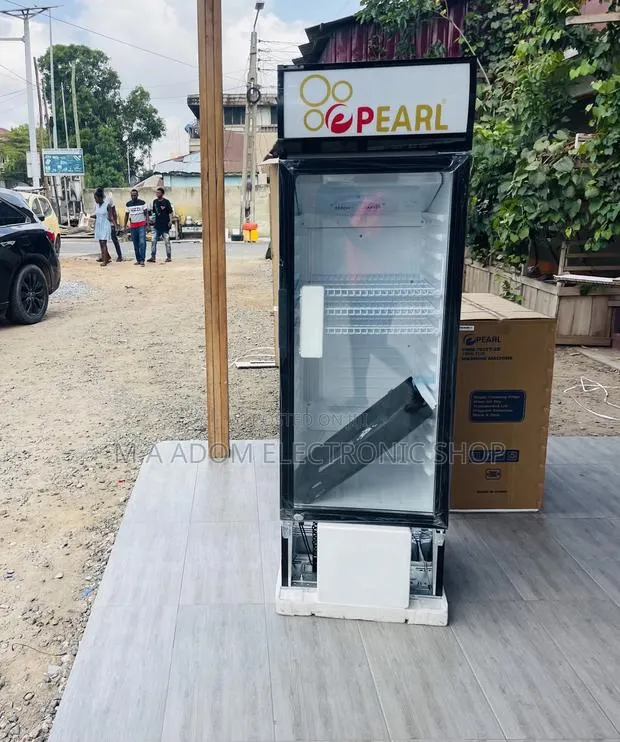 Extremely Cooling Pearl PVC-316-2b 1 Display Fridge. · Photo 1