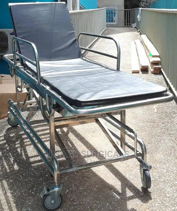 Patient Trolley · Photo 1