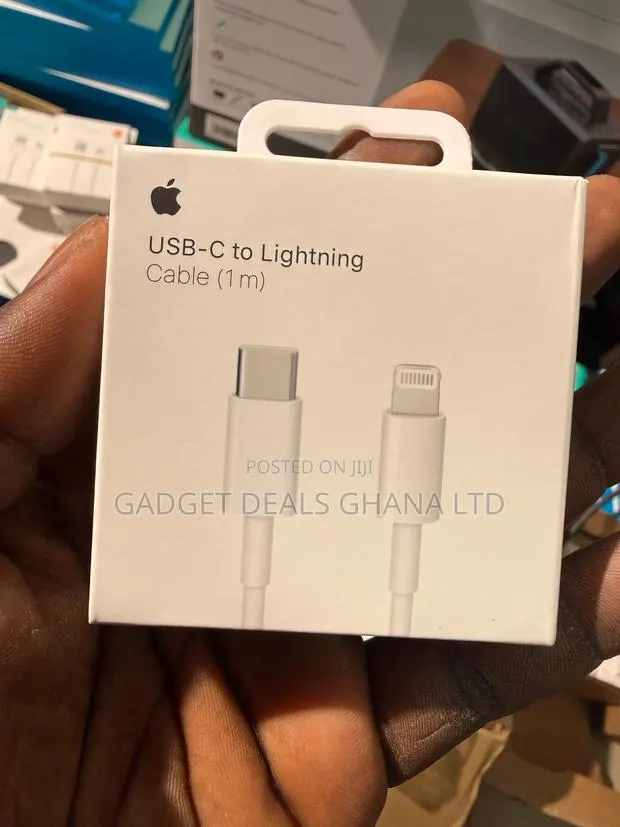 Apple C to Lightning Cable · Photo 1