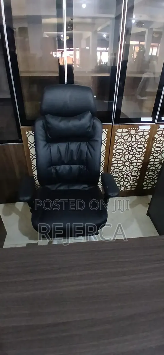Office Swivel Chair · Photo 1