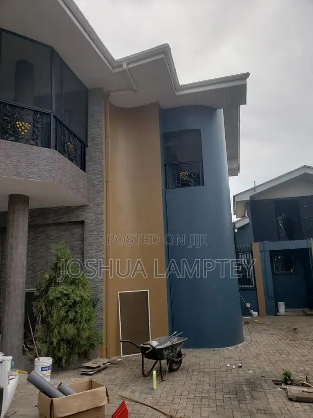 4bdrm Townhouse / Terrace in Cantonment Estate, Cantonments for rent · Photo 1