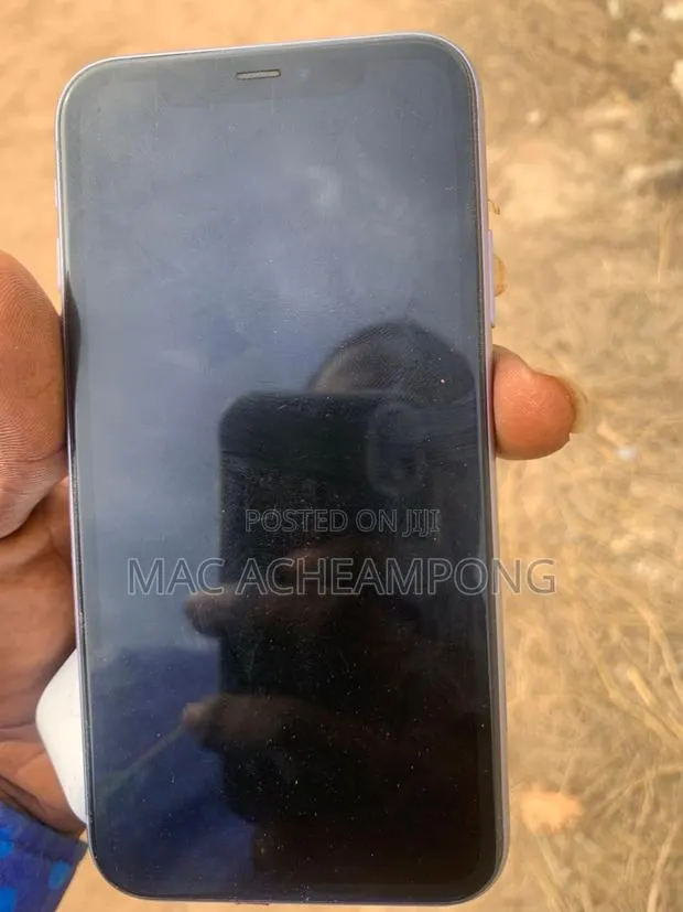 Apple iPhone 11 128 GB Blue · Photo 1