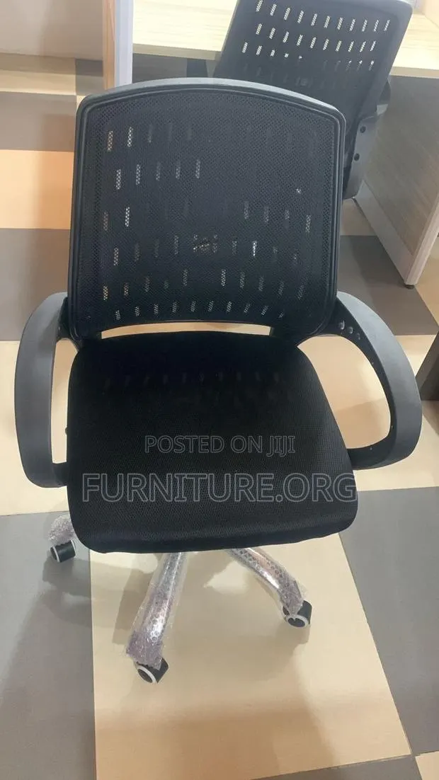Swivel Chair for Office/Home · Photo 1