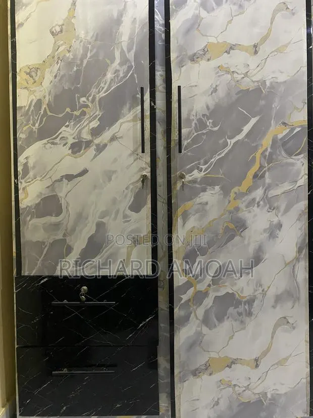Wardrobe for Sale · Photo 1