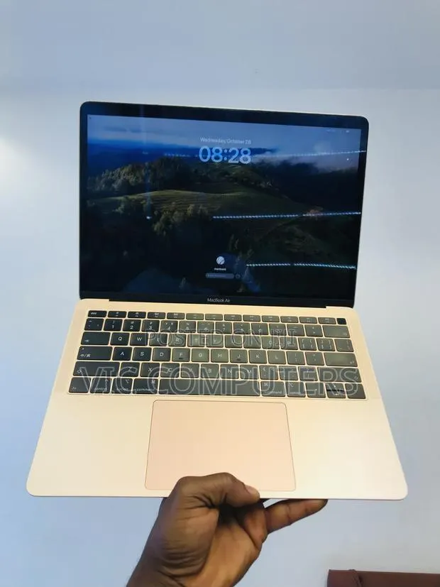 Laptop Apple MacBook Air 2019 8GB Intel Core i5 SSD 128GB · Photo 1