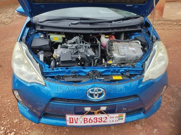 Toyota Aqua 2012 Blue · Photo 1