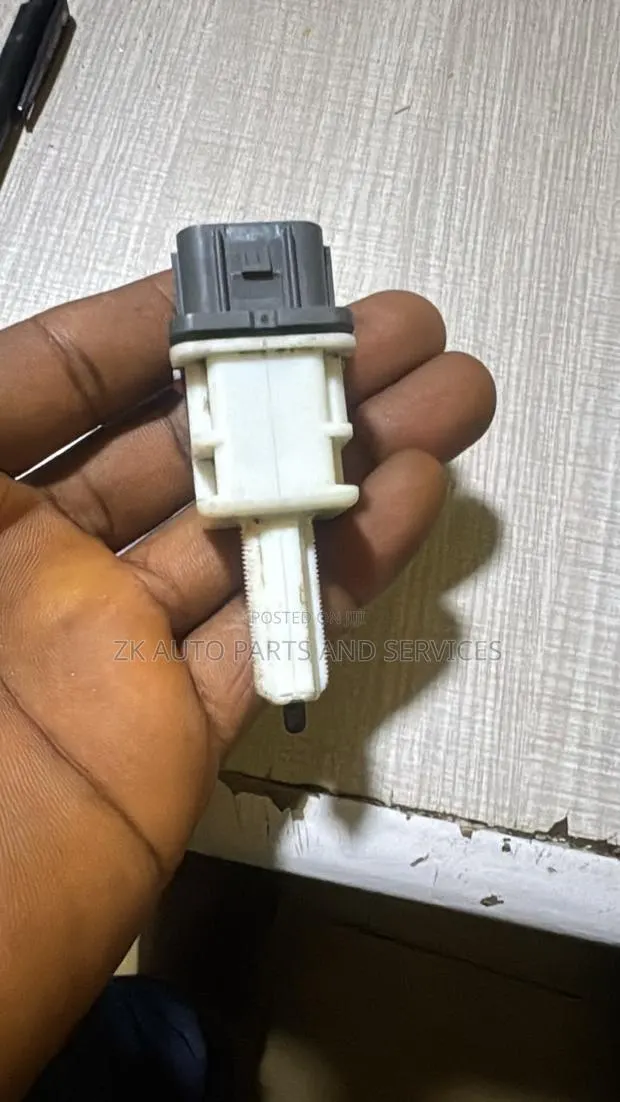 CRV 2024 Brake Switch · Photo 1