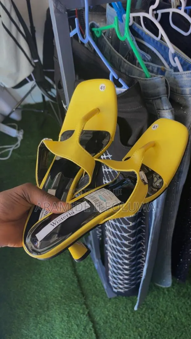 Stylish Ladies’ Slippers for Sale at Affordable Prices · Photo 1