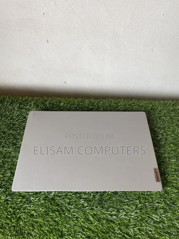 Laptop Lenovo 8GB AMD Ryzen 7 SSD 256GB · Photo 1