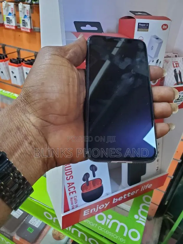 Apple iPhone XS Max 64 GB Black · Photo 1