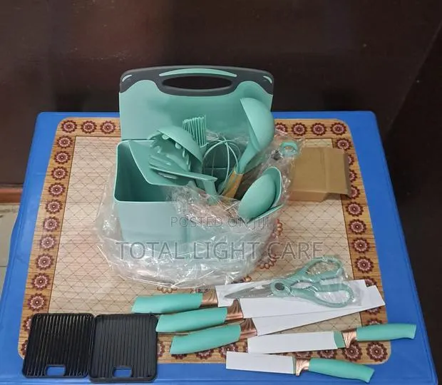 Kitchenware Set · Photo 1