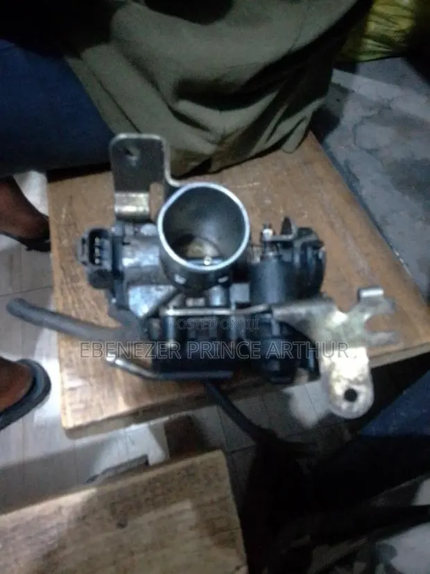 Vehicle Body Throttle · Photo 1
