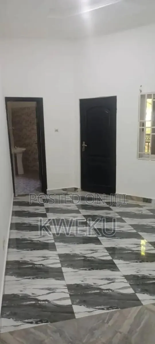 1bdrm Apartment in Estate Agency, Baatsona Total for rent · Photo 1