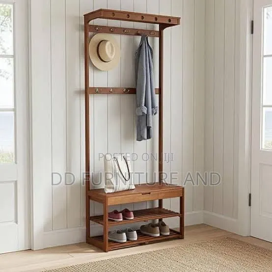 Shoe Bench and Coat Hung · Photo 1