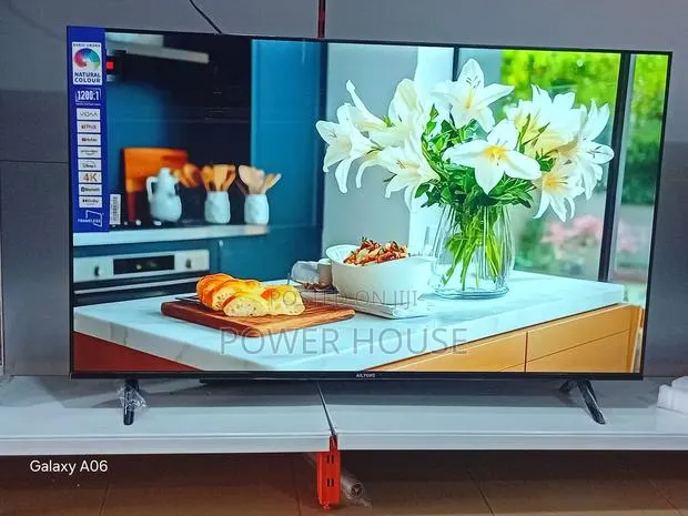 Smart Living Tv Ailyons 55-Inch Screen · Photo 1