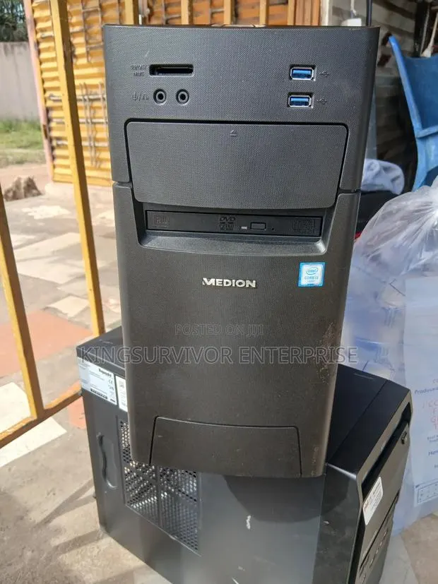 Desktop Computer 8GB Intel Core i3 SSD 128GB · Photo 1