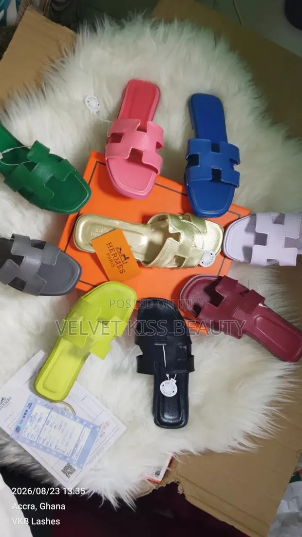 Hermes Slippers · Photo 1