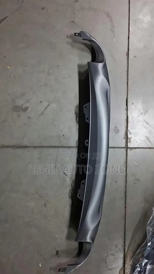 Honda CRV 2017,2018,2019, Back Bumper Diffuser · Photo 1