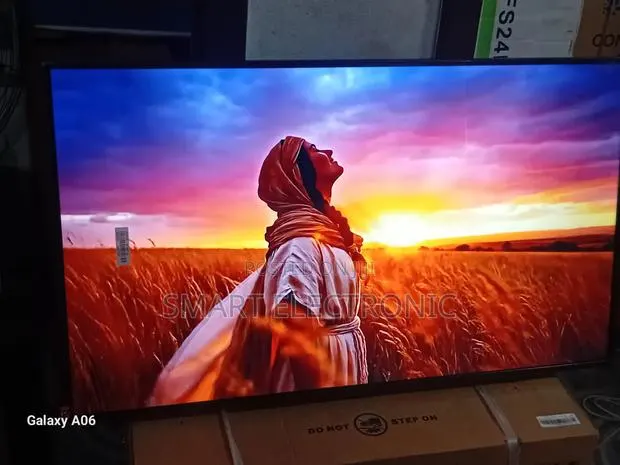 Samsung 43” Crystal Uhd Television With Powerful Sound · Photo 1