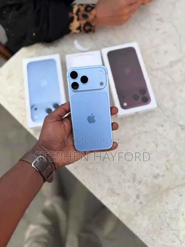 New Apple iPhone 18 Pro Max 512 GB Blue · Photo 1