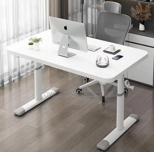 Adjustable Table (120cm) · Photo 1