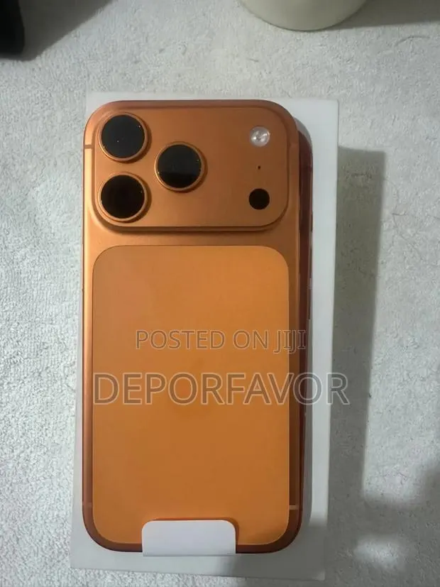 New Apple iPhone 17 Pro 256 GB Orange · Photo 1