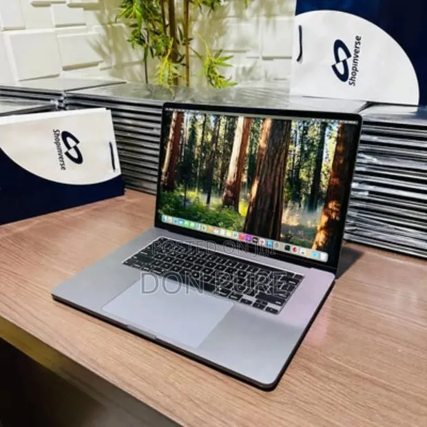 Laptop Apple MacBook Pro 2019 16GB Intel Core i9 SSD 1T · Photo 1