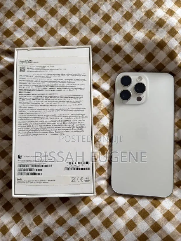 Apple iPhone 15 Pro Max 256 GB Gray · Photo 1